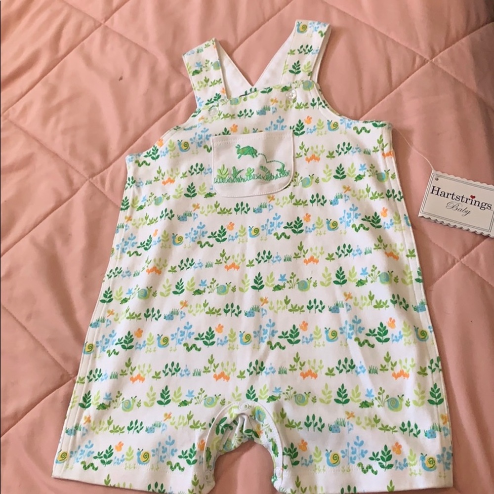 Super cute! NWT. Summer knit short overalls.